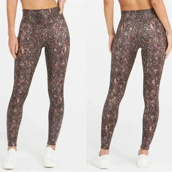 Spanx Faux Leather Snake Shine Leggings size XS - Picture 3 of 10